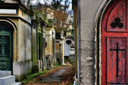Visita guiada a tumbas famosas en Père Lachaise