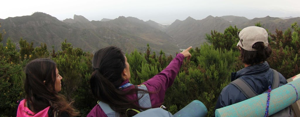 Randonnée dans le parc national d'Anaga à Tenerife avec activité bien-être