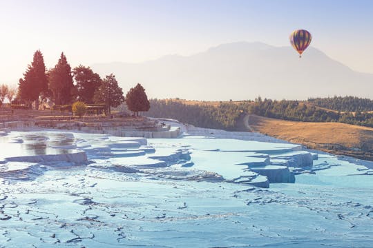 Ballonvaart boven Pamukkale bij Zonsopgang vanuit Antalya