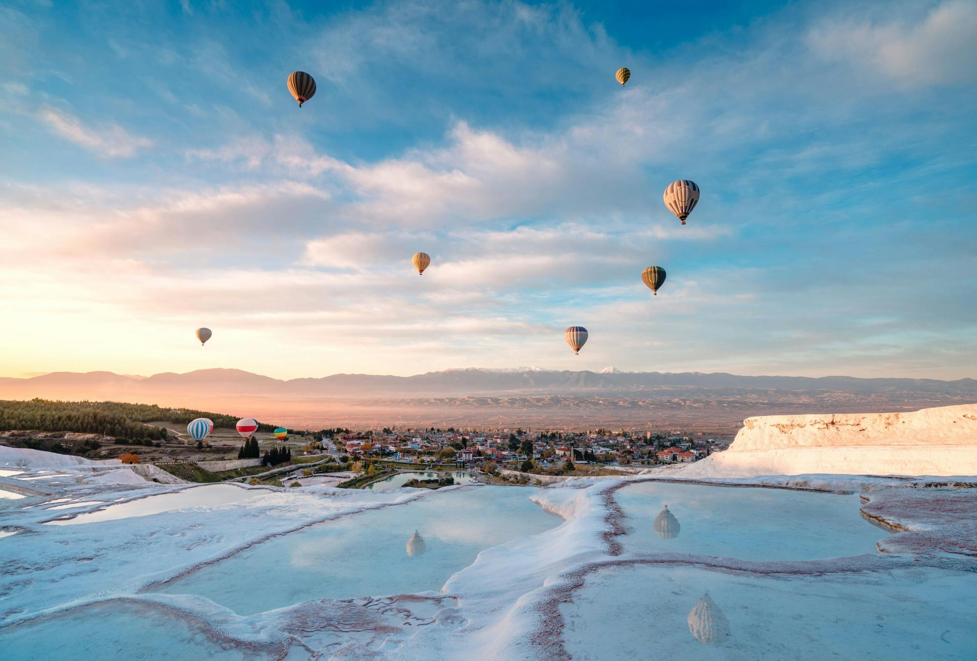 Ballonvaart boven Pamukkale bij Zonsopgang