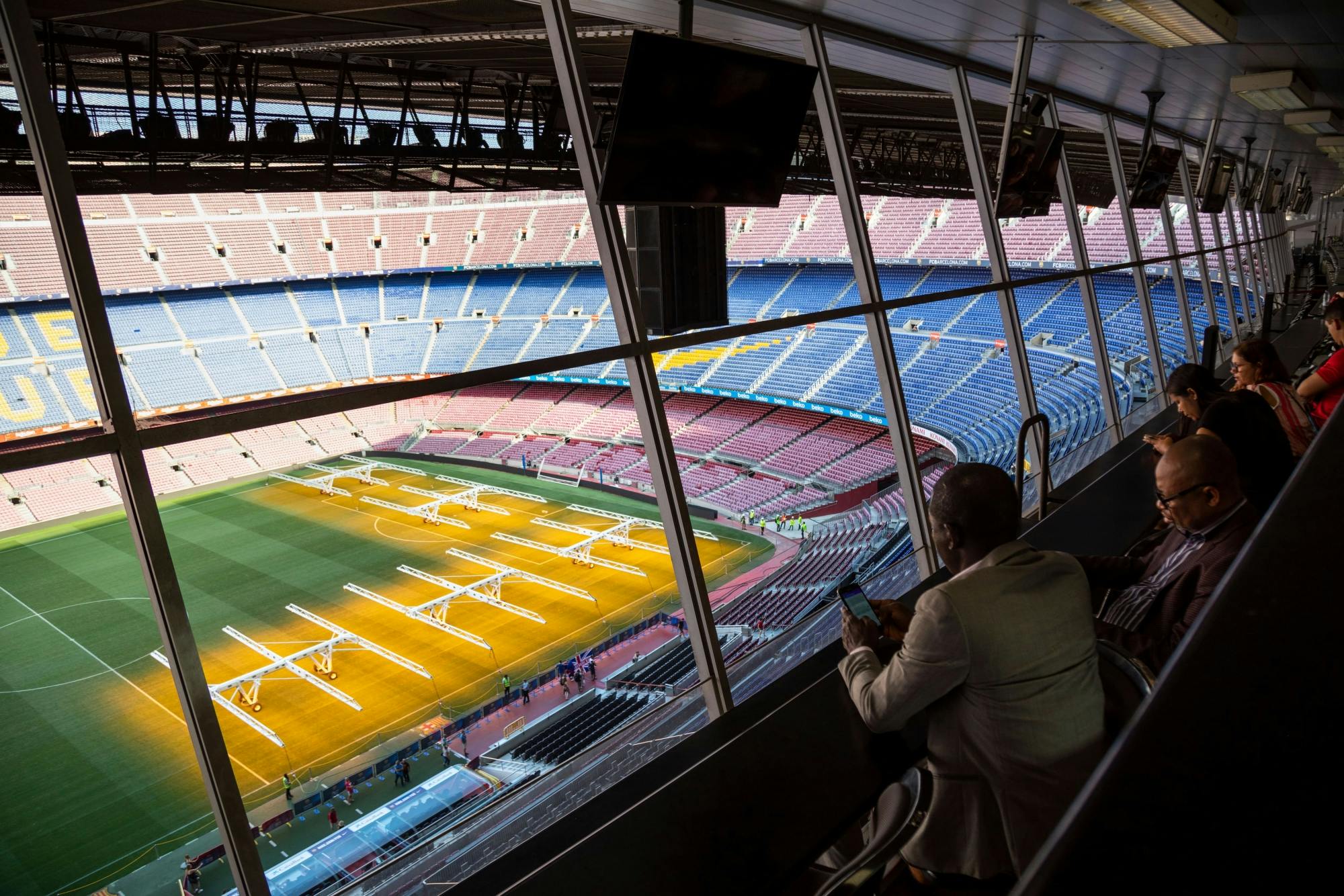 Barcelona Fun Day with Camp Nou and Barcelona Zoo