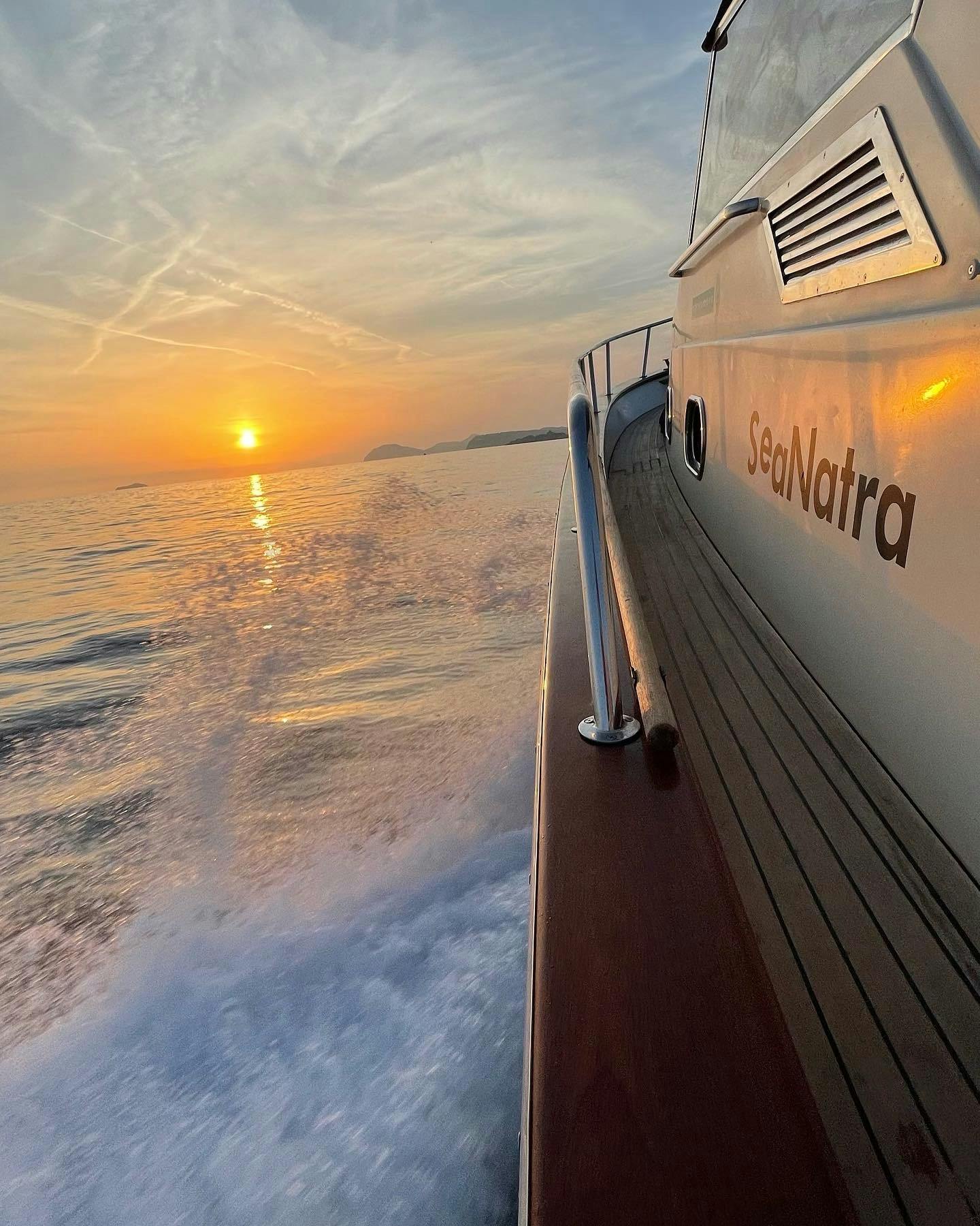 Luksusowa wycieczka łodzią o zachodzie słońca z Dubrownika z opcjonalnym odbiorem