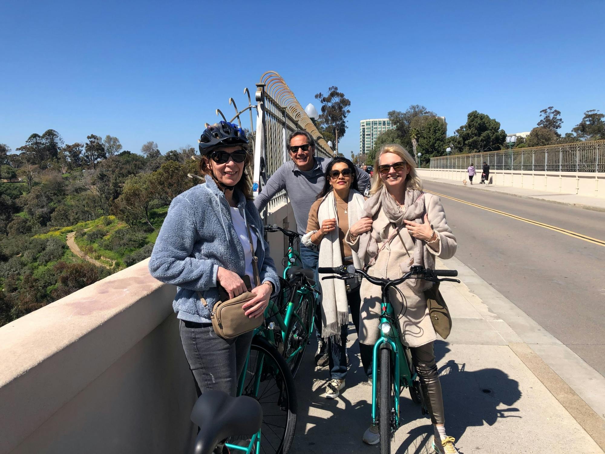 Aluguel de bicicletas elétricas em San Diego para exploração independente