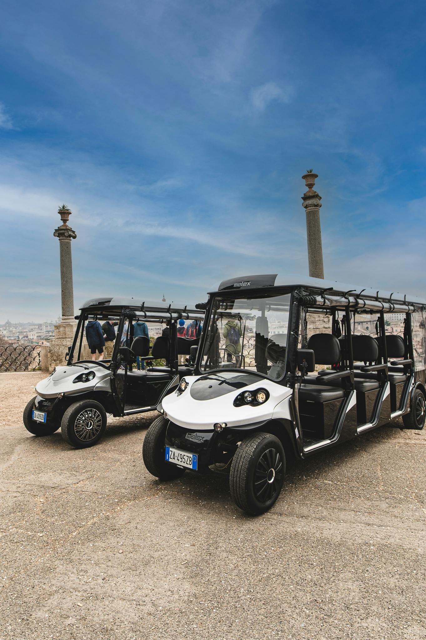 Rome city highlights guided tour by golf cart