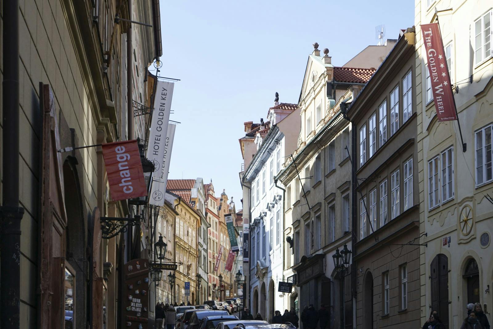 Aventura interativa de descoberta da cidade de Mala Strana em Praga