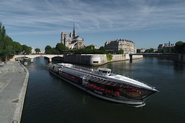 Dîner romantique sur la Seine