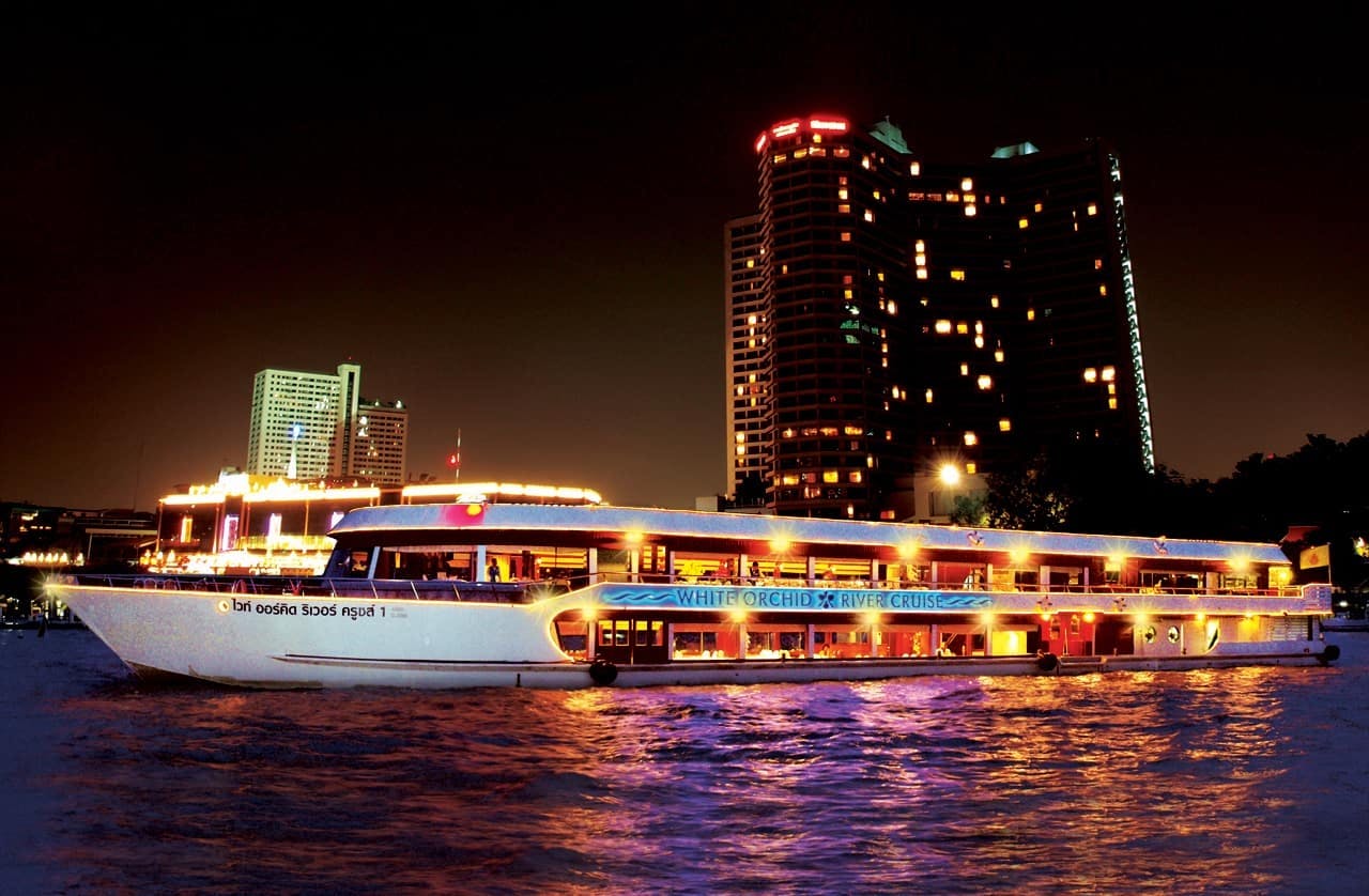 Chao Phraya River Dinner Cruise