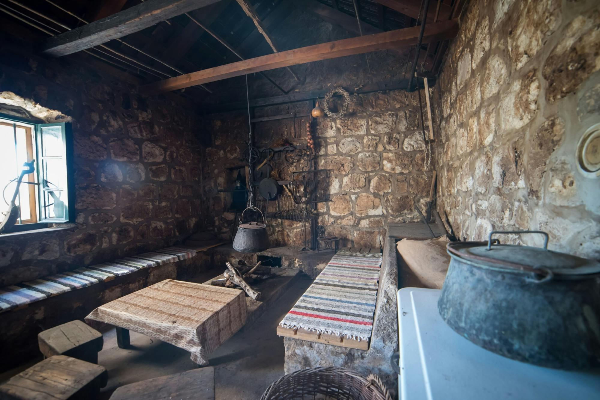 Orašac and Ljubač Villages Tour with Local Delicacy Tastings