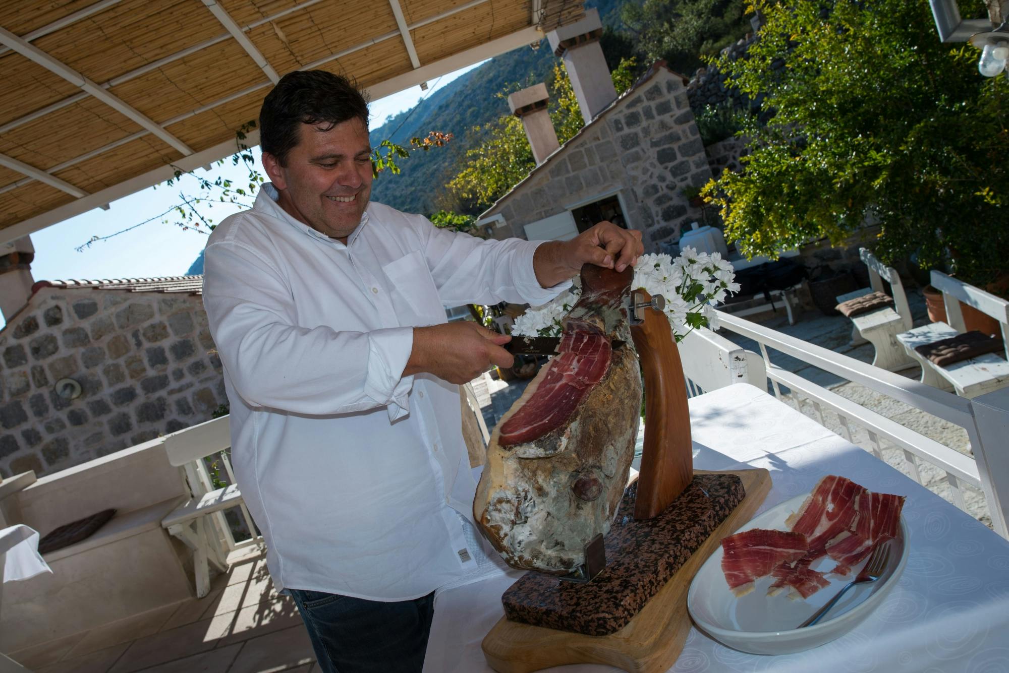 Orašac and Ljubač Villages Tour with Local Delicacy Tastings