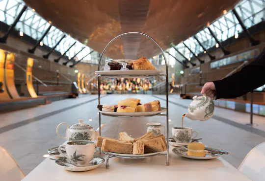 Entree in de Cutty Sark met afternoon tea