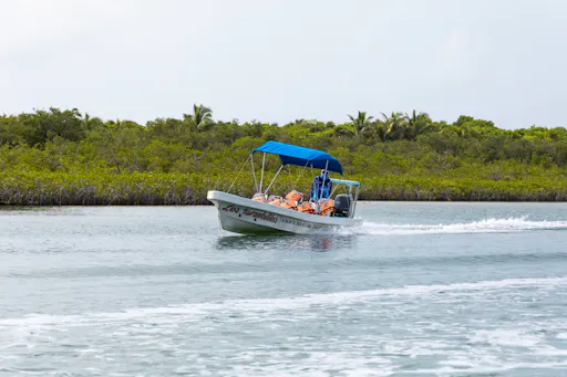 Sian Ka'an 4x4 Tour with Reef Snorkelling and Punta Allen Lunch