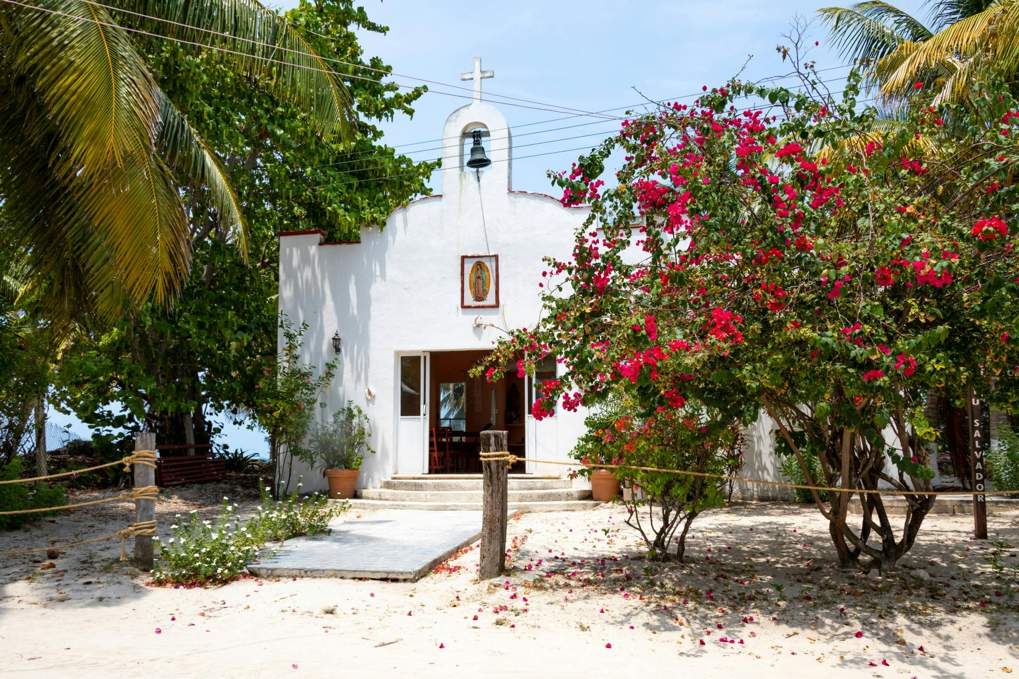 Sian Ka'an 4x4 Tour with Reef Snorkelling and Punta Allen Lunch