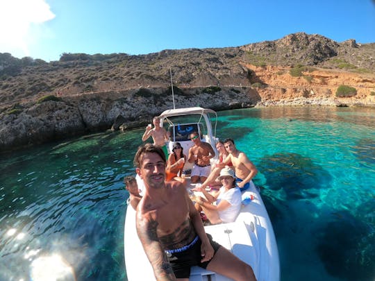 Full-day dinghy tour of Favignana and Levanzo islands from Trapani