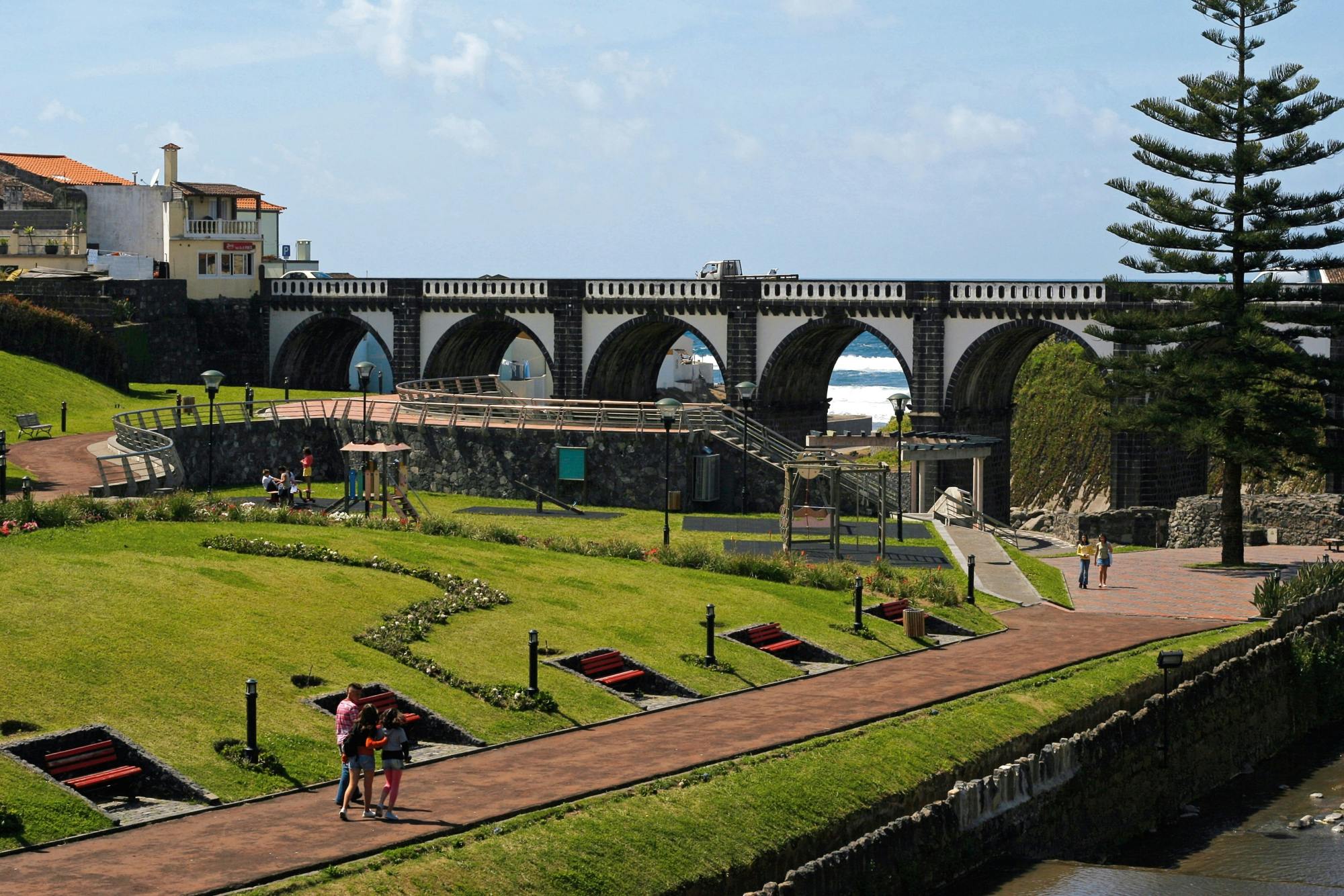 Pineapple Plantation, Ribeira Grande, Lakes and Viewpoints