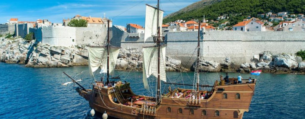 Tirena-Piratenboot-Tour zu drei Inseln mit Mittagessen