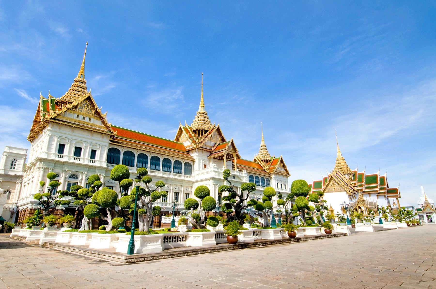 Grand Palace with Temple of the Emerald Buddha half-day guided tour