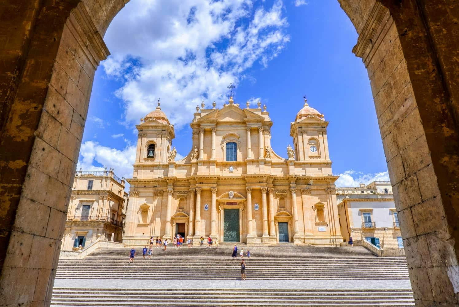 Noto Cultural Walking Tour with Local Delicacy Tasting