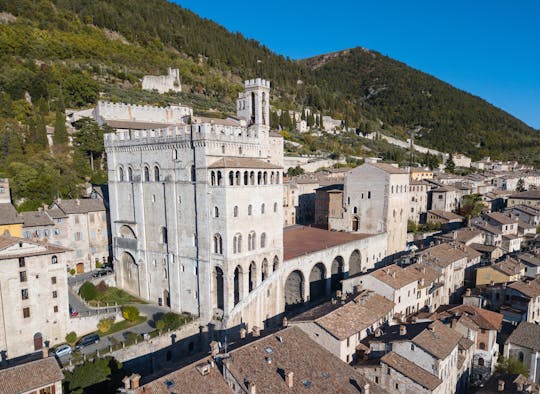 Gubbio Old Town walking tour with a guide