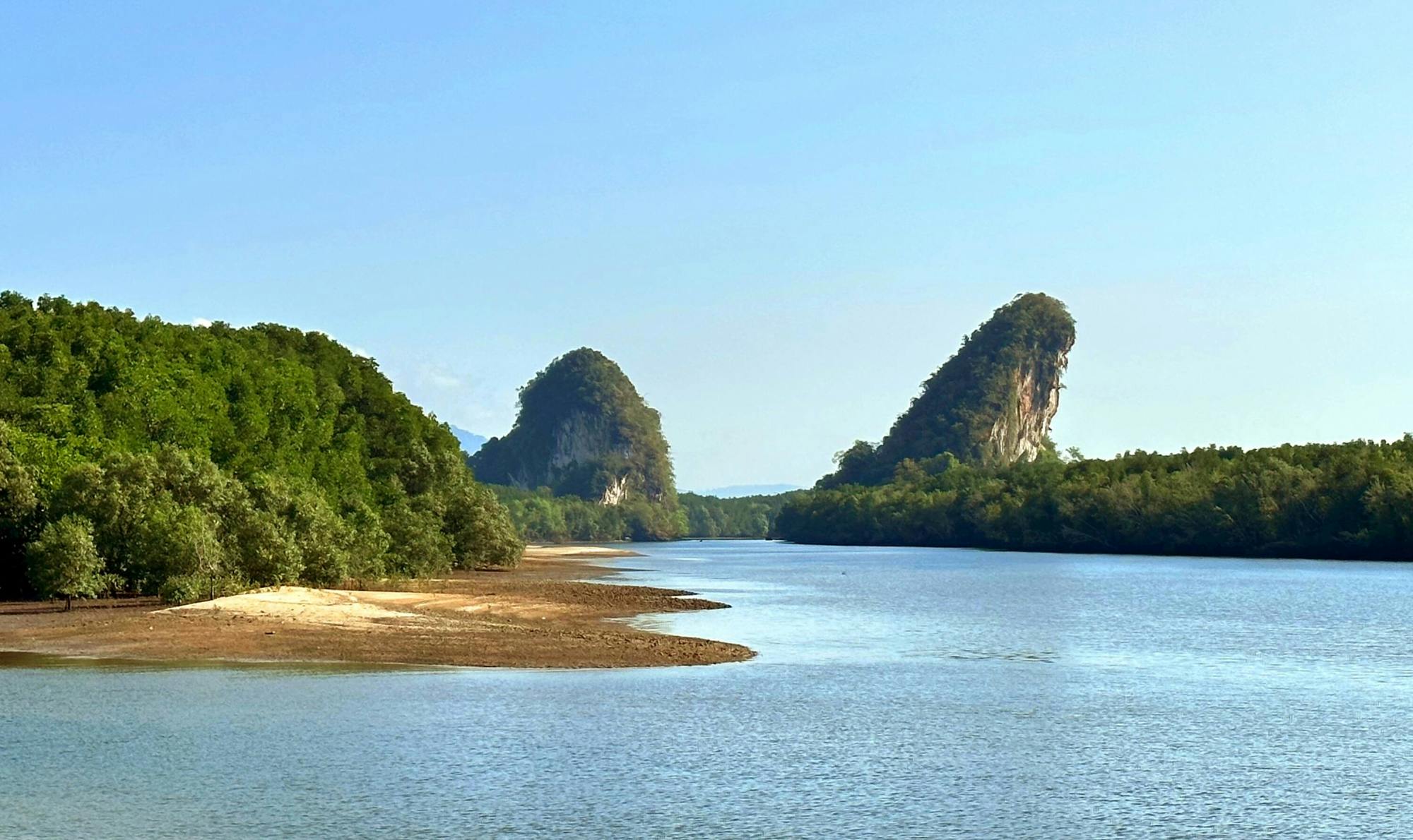 Passeio à tarde por Krabi e vida local