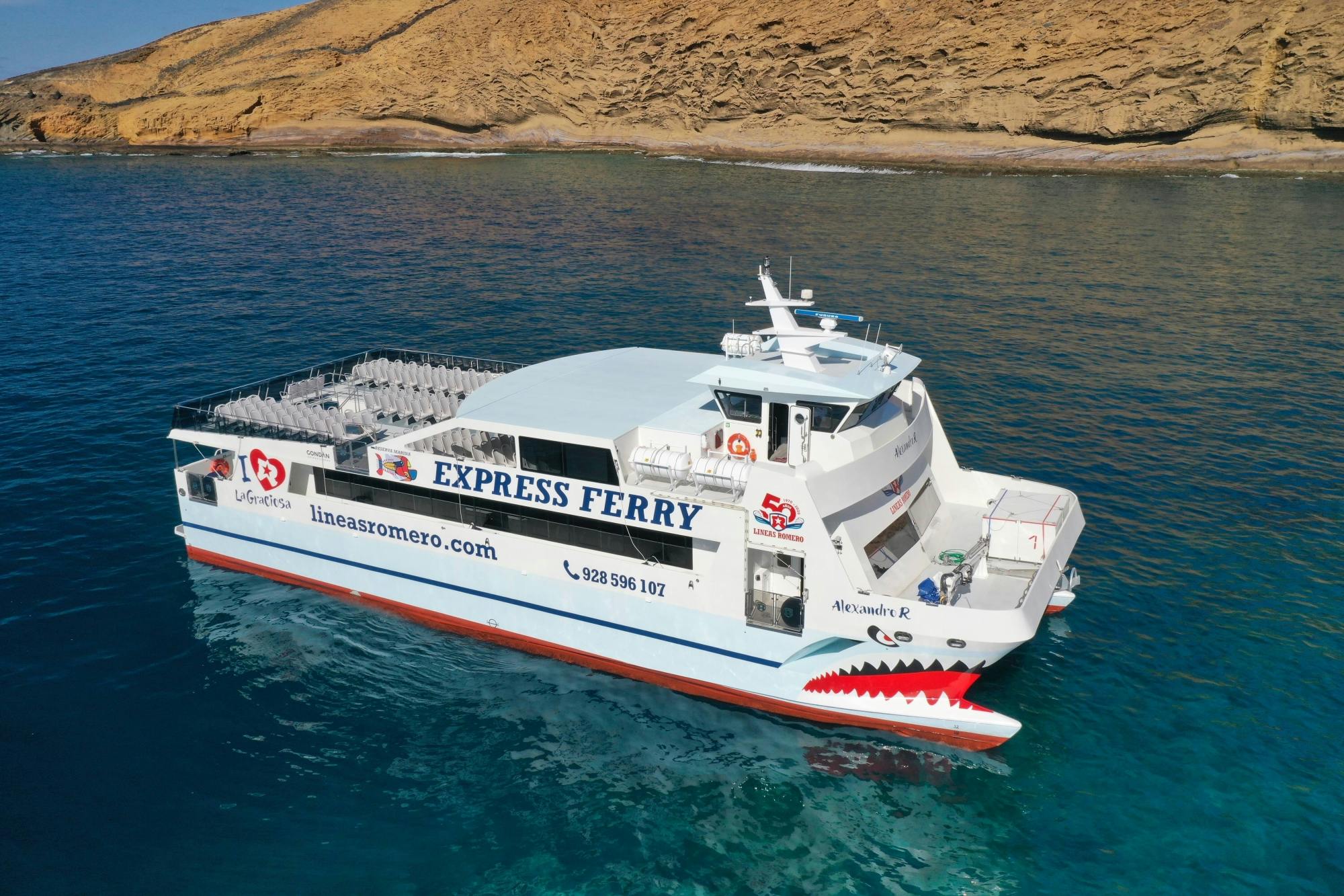 Ferry to La Graciosa with Transfers