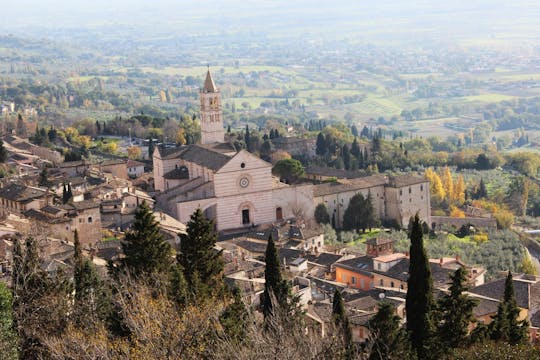 Tour a piedi del centro storico di Assisi con una guida