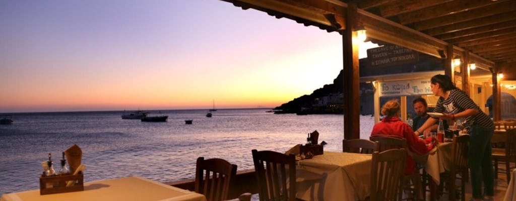 Smaken van Santorini eten en wijn tour