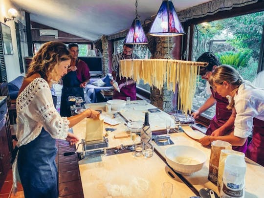 Lekcje gotowania tradycyjnych przepisów z pełnym posiłkiem w Alghero