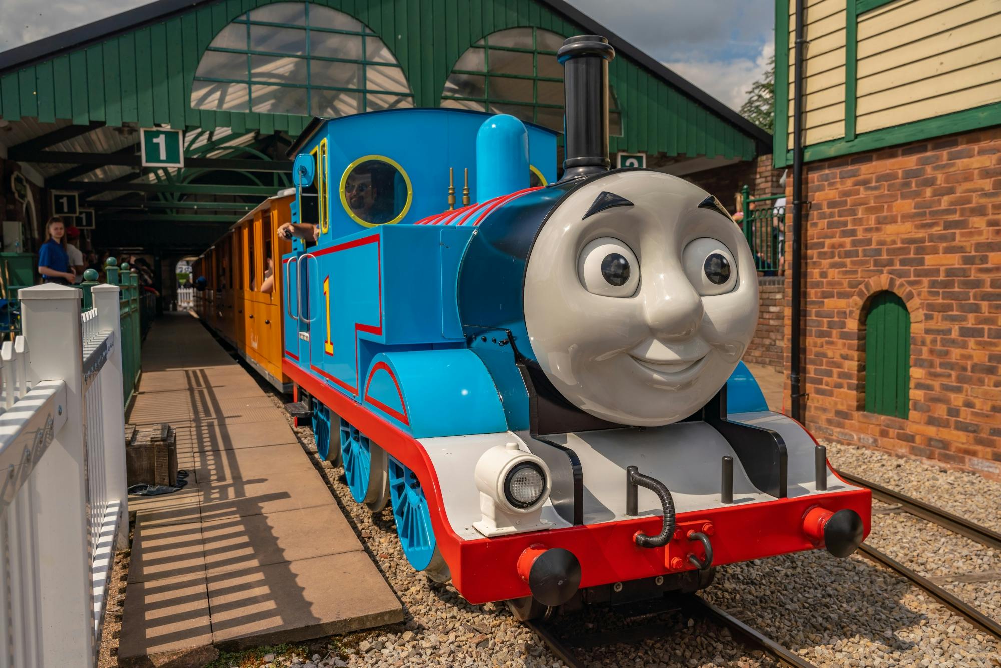 Drayton Manor Resort admission with unlimited rides and zoo entry