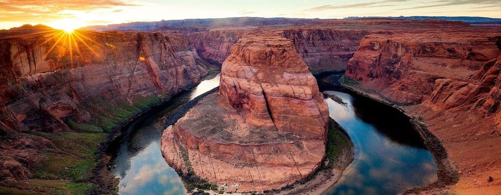 Upper Antelope Canyon and Horseshoe Bend tour from Las Vegas