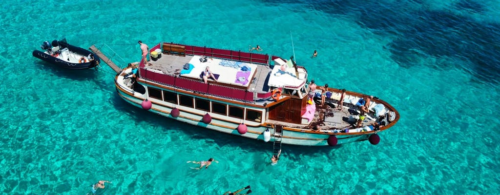 Escursione guidata di un giorno intero all'Arcipelago di La Maddalena da Palau