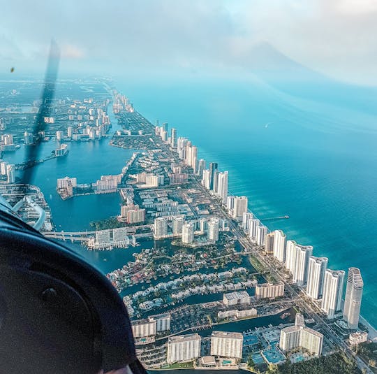 50-minute luxury private flight in Miami