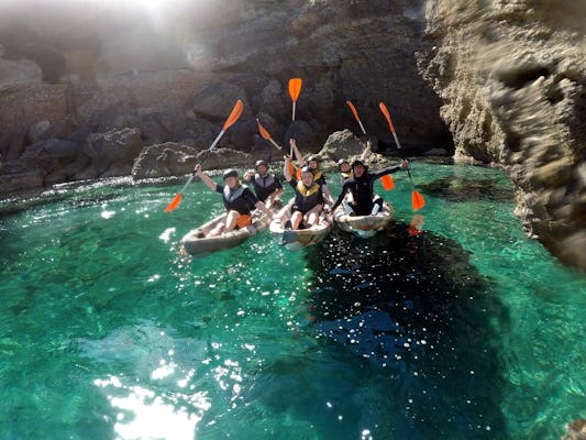 Multiavventura a Maiorca con kayak, salto dalla scogliera, snorkeling e altro ancora