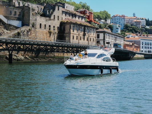 Crucero privado en yate por el río Duero.