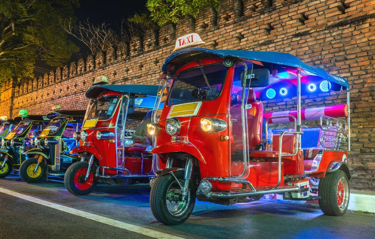 Chiang Mai-tempels en tuk-tuk-tour op de avondmarkt