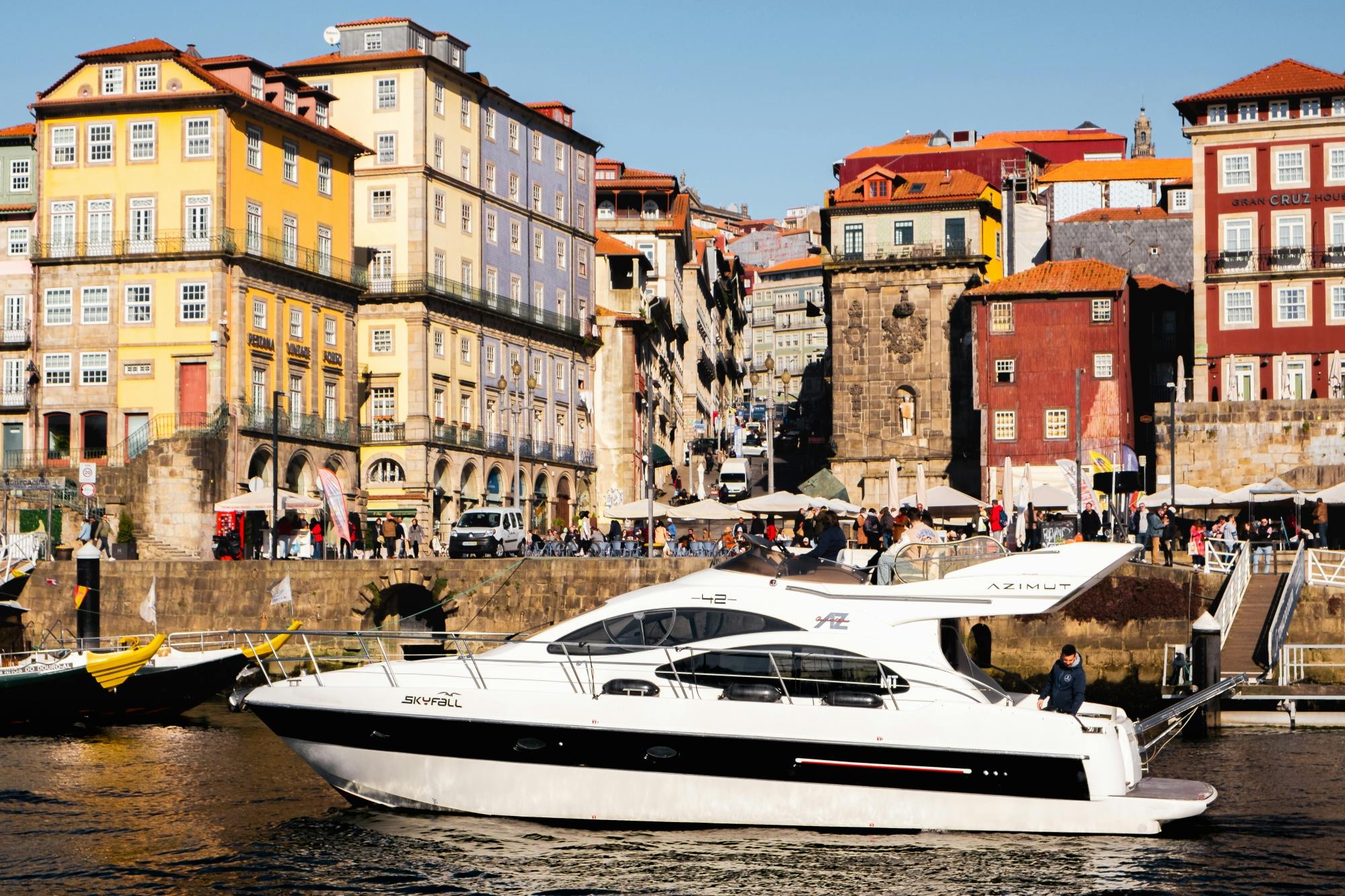 Private Yachtkreuzfahrt auf dem Fluss Douro bei Sonnenuntergang
