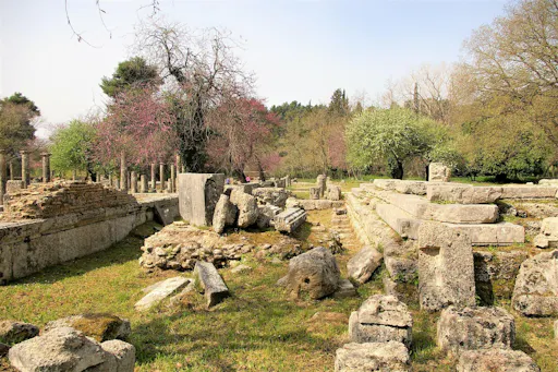 Guided tour of Ancient Olympia with an iPad