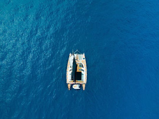 Croisière en catamaran réservée aux adultes dans la baie de Masca à Tenerife