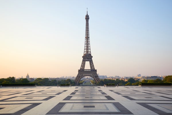 Visita ao topo da Torre Eiffel com acesso prioritário