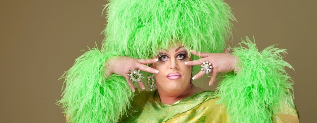 Savannah Drag Queen pub crawl tour