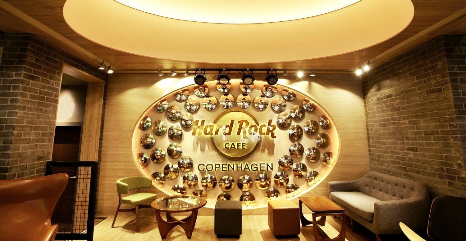Hard Rock Cafe Copenhagen: istumapaikka ja menu