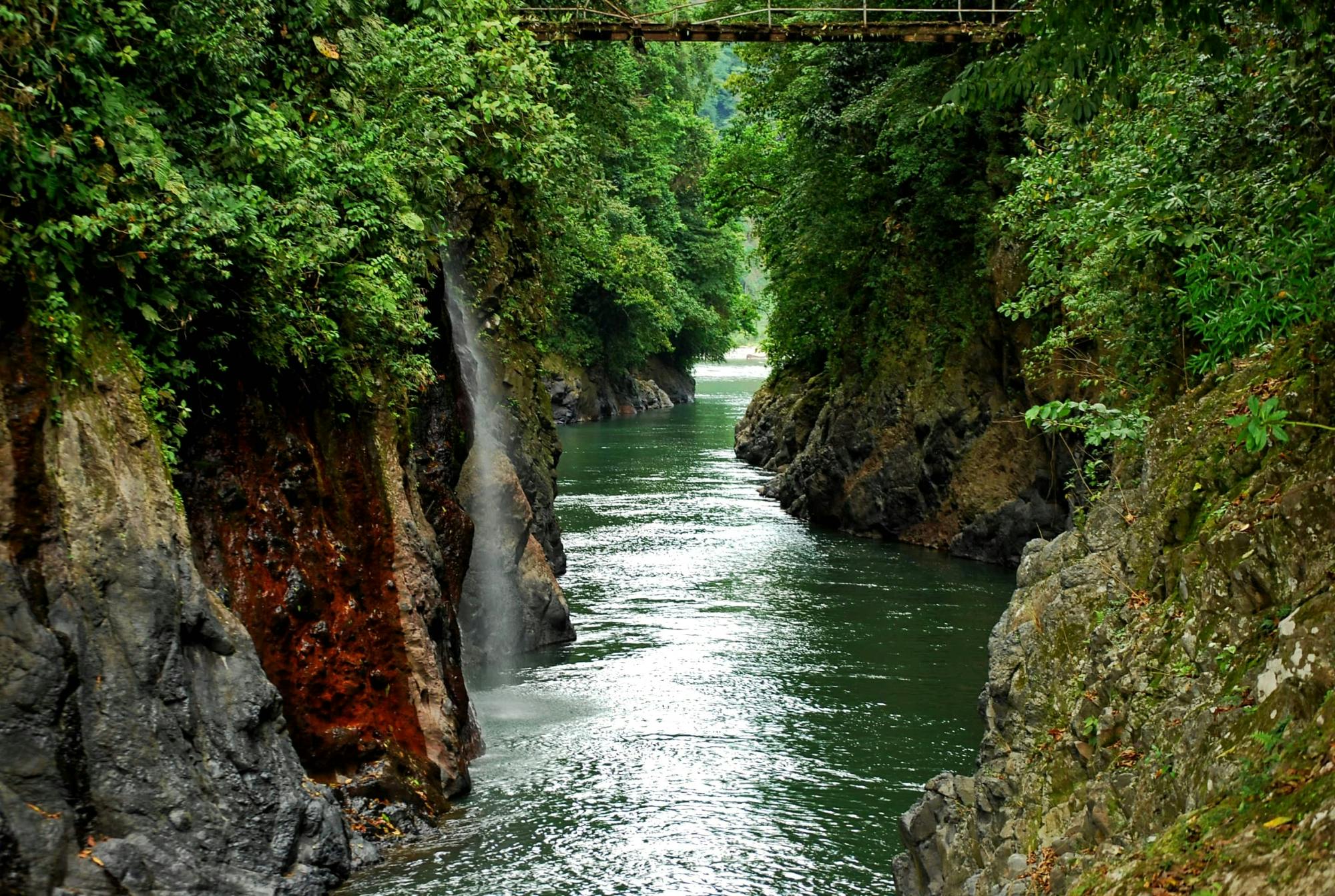 Rafting on Pacuare River Class III - IV Ticket
