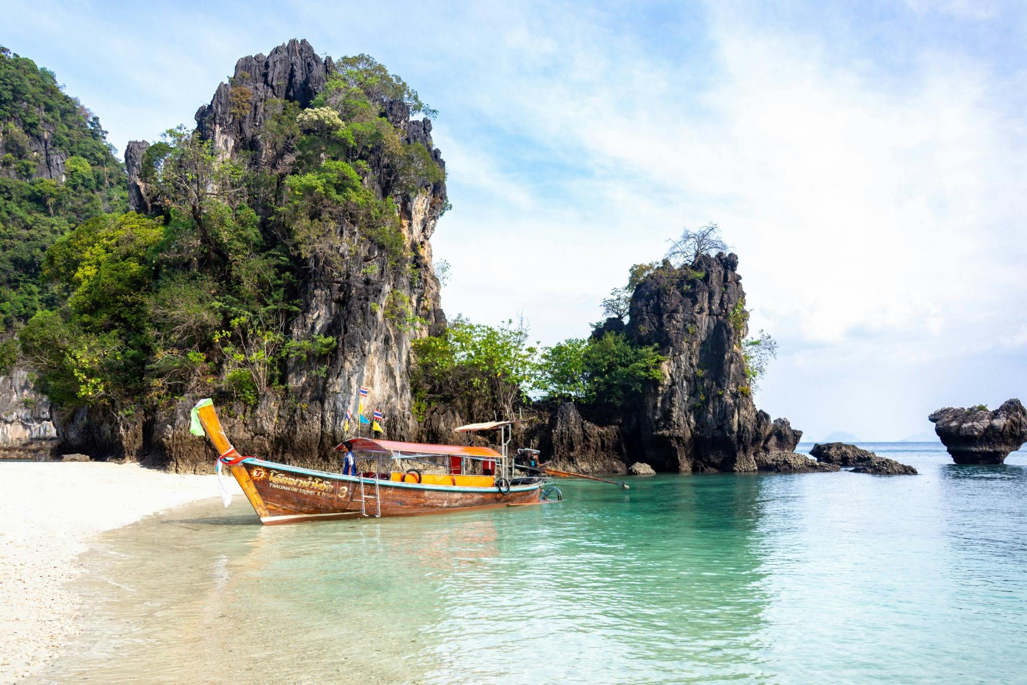 Phang Nga & Ko Khai Island Hopping by Speedboat