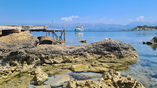 Crociera azzurra a Cefalonia con spiagge isolate e pranzo greco