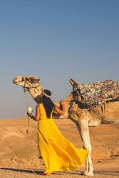 Paseo nocturno en camello por el desierto de Agafay con cena tradicional