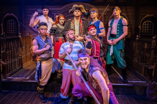 Show de aventura com jantar de piratas em Buena Park