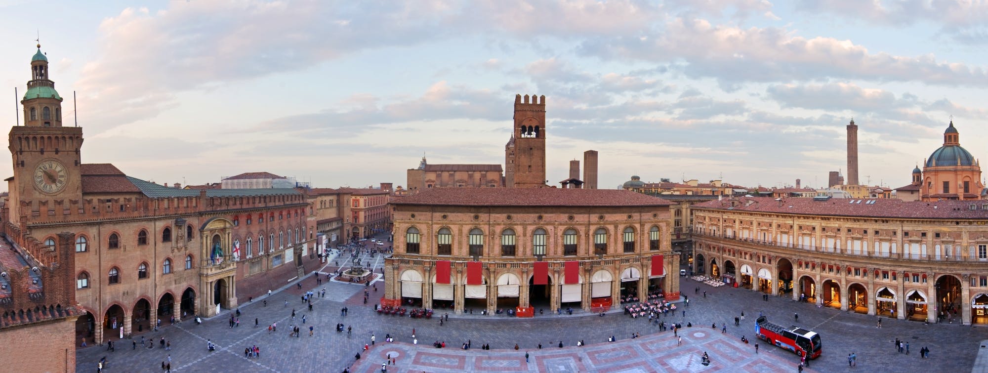 Geführte Fahrradtour durch das Stadtzentrum von Bologna