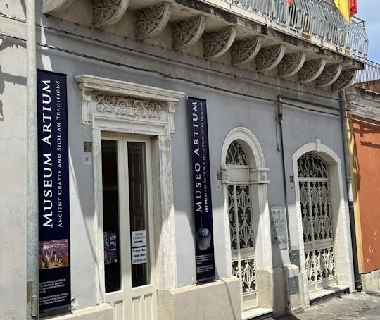 Tour durch das Kunstmuseum von Catania mit Verkostung lokaler Produkte