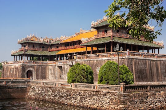 Tour di un'intera giornata della città imperiale di Hue da Hoi An con pranzo