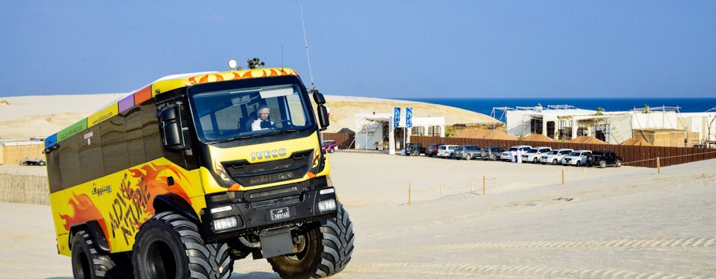 Wycieczka autobusem Monster Bus po pustyni z jednodniowym karnetem do Al Majles Resort