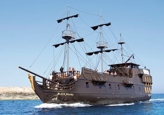 Black Pearl med billet til pirateventyr